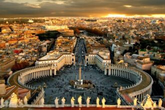 Vaticano: O Destino Religioso que Encanta o Mundo
